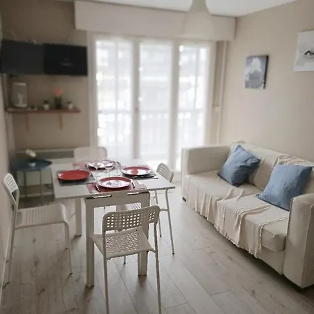 Appartement A 2 Pas De La Plage شقة